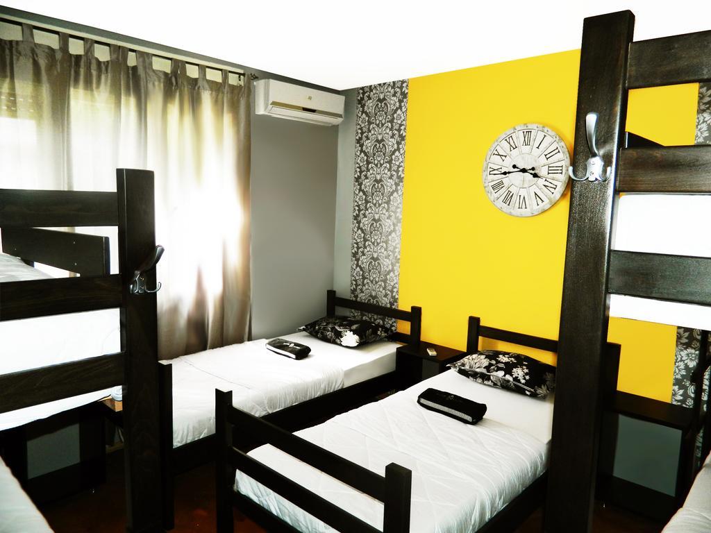 Hostel Kalonis Σκόπια Δωμάτιο φωτογραφία